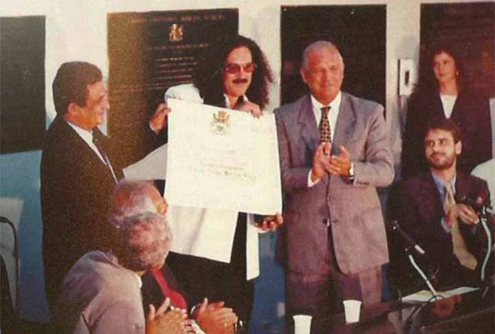 Moraes Moreira ajudou a popularizar o frevo pelo Brasil ao compor músicas de grande sucesso no ritmo típico de Pernambuco. Em 1998, ele recebeu o título de Cidadão do Frevo da Câmara Municipal de Recife. 