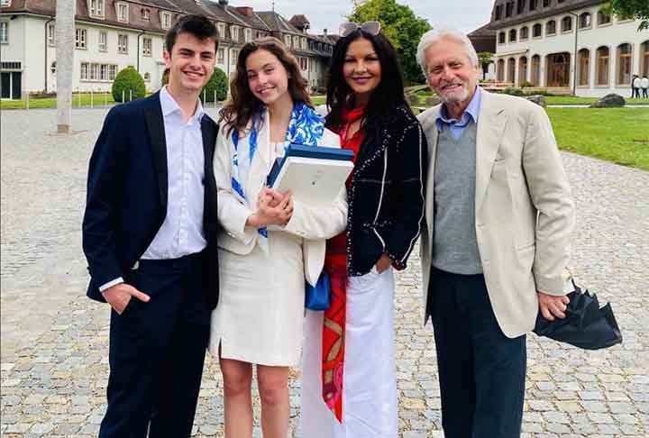 Em agosto de 2000 - antes do casamento oficial - nasceu o primeiro filho do casal: Dylan Michael. E uma filha nasceu em 2003.