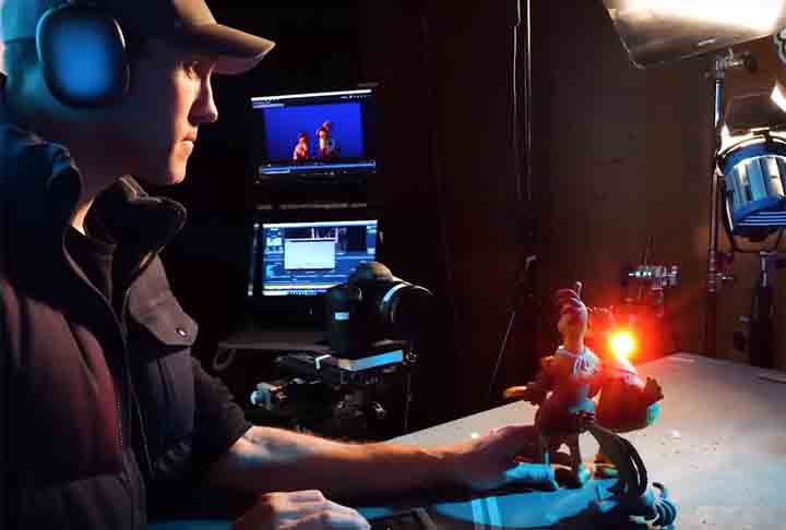 Acontece que, quando tudo parece estar em paz, ela percebe que Molly fugiu e agora está em uma espécie de fábrica de nuggets. Para livrar a filha dessa situação, Ginger precisa se juntar com suas amigas e entrar no local o mais rápido possível.