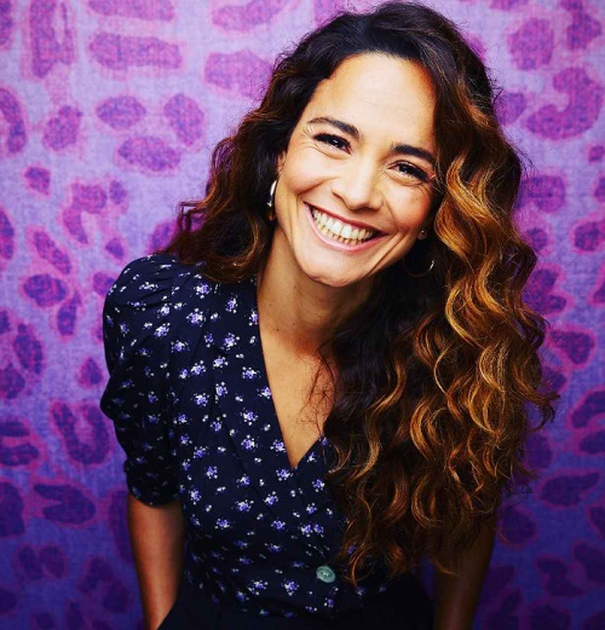 Alice Braga - A atriz construiu sólida carreira internacional a partir de 2006. Sobrinha da consagrada Sônia Braga, atuou em filmes como “Eu Sou a Lenda”, ao lado de Will Smith, e “Eduardo e Mônica”. 
