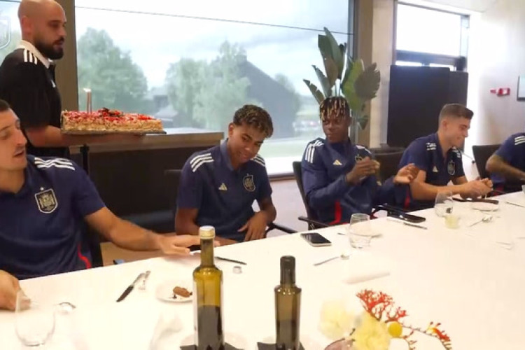 Lamine Yamal no seu aniversário de 17 anos: 'Quero um presente: vencer a Inglaterra'