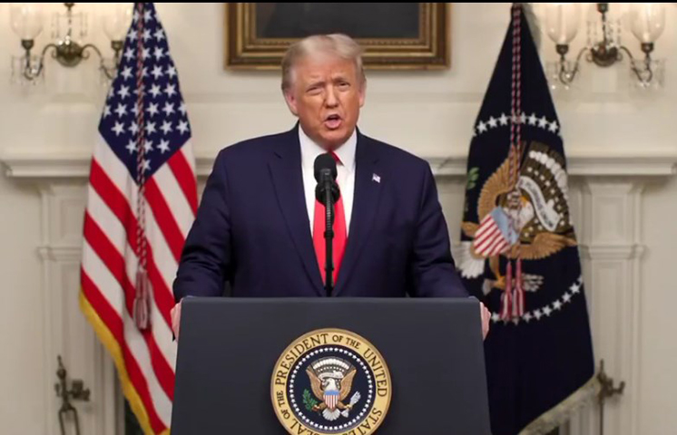 É uma experiência muito surreal, e você nunca sabe o que vai fazer até que uma coisa dessas aconteça. Eu não deveria estar aqui, eu deveria estar morto, disse Trump ao The Washington Examiner e ao New York Post.