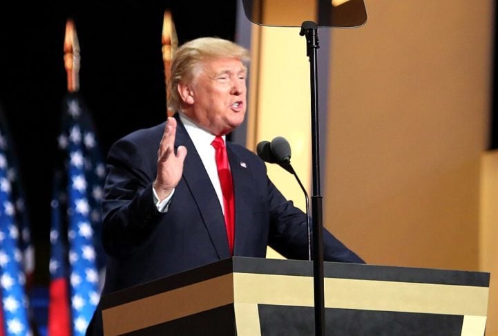 Originalmente, o discurso tinha como objetivo um ataque direto ao presidente Joe Biden, seu adversário na eleição. [...] As pessoas estão muito divididas. Esta é uma chance de unir o país inteiro, até mesmo o mundo inteiro, afirmou Trump.