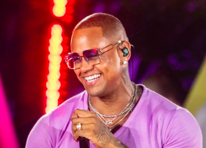 “Cantar em Salvador é sempre diferente. É a minha casa, é onde sinto a energia do meu povo. E poder trazer esse projeto, que é tão especial pra mim para os meus fãs baianos, torna tudo ainda mais especial, declarou o cantor.