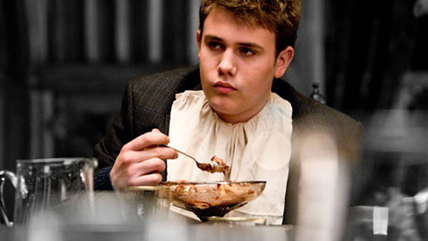 Robert Knox - Viveu Marcos Belby, membro do grupo de estudantes de Horácio Slughorn (Jim Broadbent), em Harry Potter e o Enigma do Príncipe (2009). Foi morto com golpes de faca em 2008, ao defender o irmão num assalto. Tinha 18 anos e não viu o lançamento do filme. 