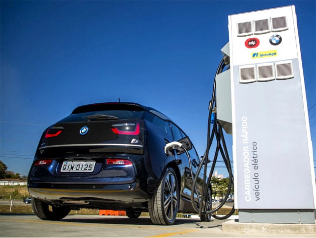 Uma das mudanças da reforma é que os veículos podem ter diferentes alíquotas de acordo com seu impacto ambiental (se são mais ou menos poluentes).