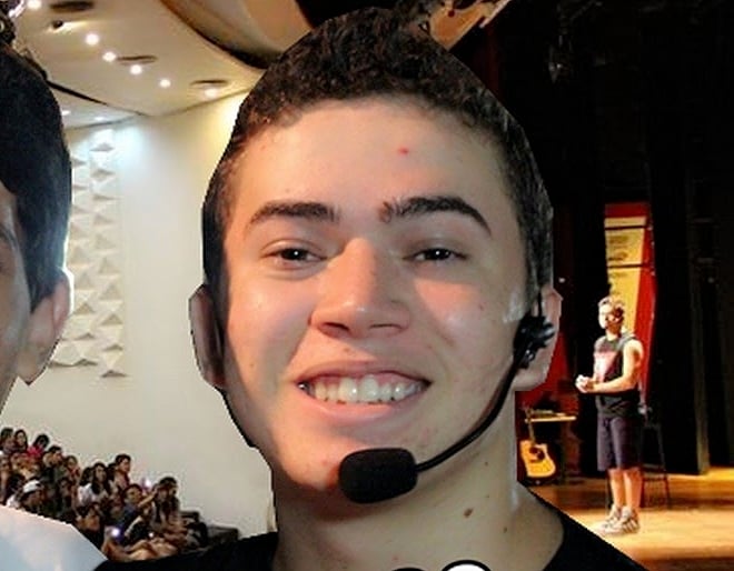 Comediante, youtuber, cantor, compositor, ator, rapper e pugilista brasileiro, Whindersson Nunes Batista nasceu em Palmeira do Piauí, no dia 5 de janeiro de 1995.