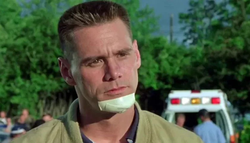 A volta às comédias clássicas viria no ano 2000, como Charlie Baileygates/Hank Evans no filme Eu, Eu Mesmo e Irene.