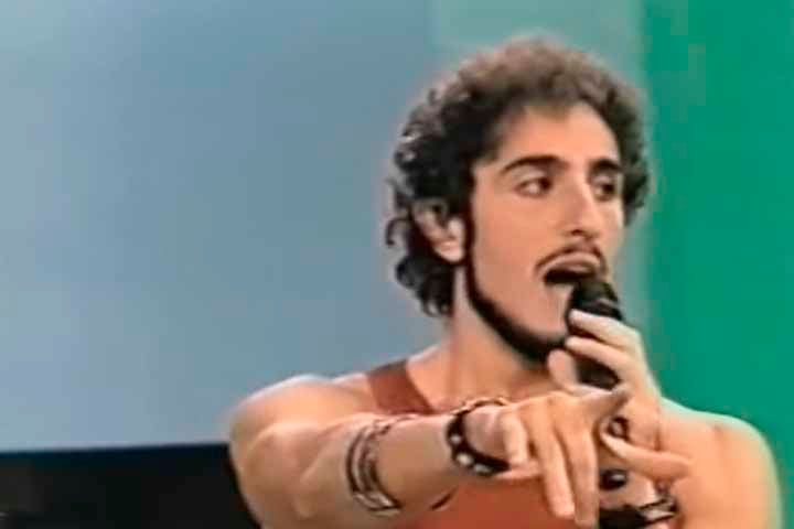 No ano seguinte, fez o filme De Cara Limpa, em que interpretava André. Com o sucesso da MTV, foi para a Band em 2002, apresentando o programa Descontrole, que se caracterizava pelo humor espontâneo e escrachado em função de improvisos ao vivo. Então, por motivos jurídicos, o perfil do programa sofreu alterações e surgiu o Sobcontrole.