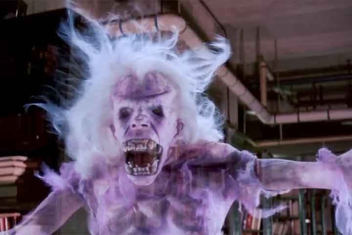 Os Caça-Fantasmas foi indicado ao Oscar 1985, nas categorias “Melhores Efeitos Visuais” e “Melhor Canção Original”, faturando um BAFTA no mesmo ano, na categoria “Melhor Canção Original” para a música “Ghostbusters”. 