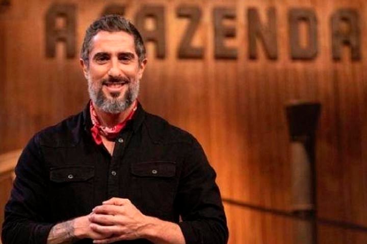 Ainda em 2017, comandou o inusitado reality show A Casa. No ano seguinte, foi confirmado como novo apresentador do reality show A Fazenda, conduzindo as temporadas 10, 11 e 12. No principal reality da emissora, se destacou, com seu estilo próprio. Com um lado mais humano, chegou a se emocionar com momentos do programa.