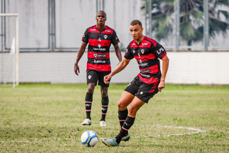 Jogadores do Atlético Cearense em campo pela Série D do Campeonato Brasileiro 