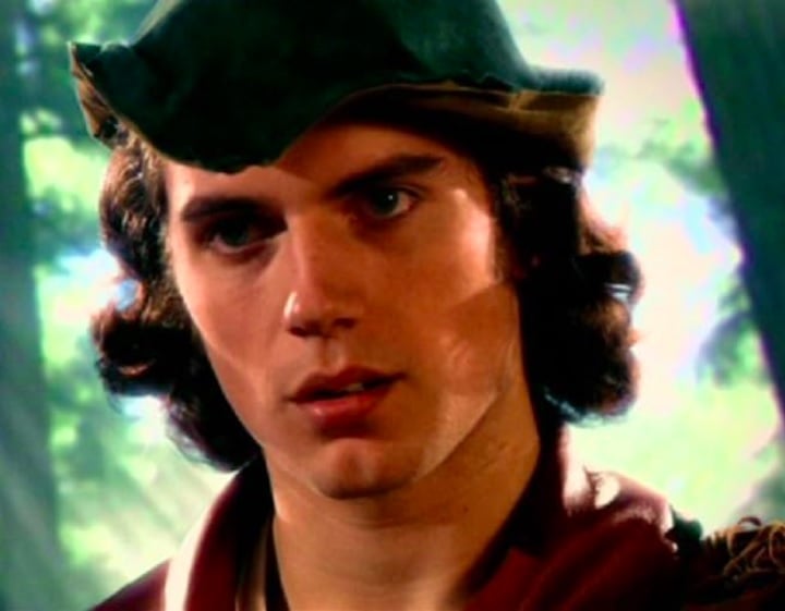 Nos anos seguintes, Cavill transitou entre pequenos papéis em séries e filmes britânicos e alguns trabalhos inusitados, como no terror Hellraiser: O Mundo do Inferno (2005) e o musical Chapeuzinho no Século XXI (2006).