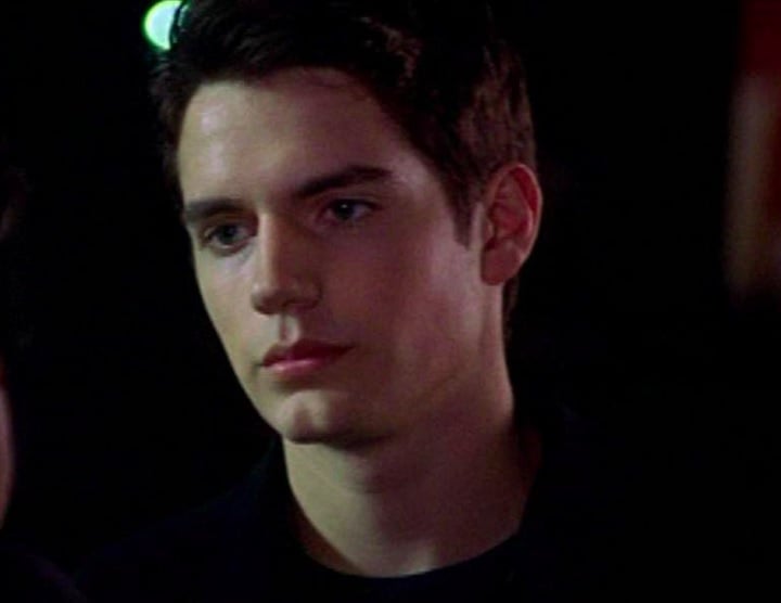 O primeiro papel de Cavill foi no longa pouco conhecido Laguna, lançado em 2001.