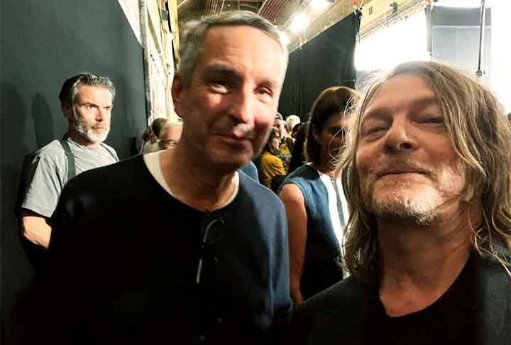 Eu queria reinventar o personagem, e me deixaram fazer isso. Então tudo soa novo, com uma nova linguagem. É filmado de maneiras diferentes e não é realmente sobre zumbis e adivinhar quem será mordido na próxima semana. É totalmente diferente. Então, enquanto eu estiver reinventando o personagem, será divertido, completou.