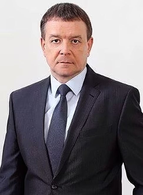 Outro que tinha relações com a Gazprom era  o empresário Alexander Tyulyakov, de 61 anos. Ele foi encontrado enforcado nos arredores de São Petersburgo, em fevereiro. Seu corpo estava em uma garagem. 