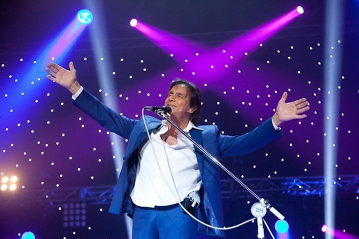 Ao longo de sua carreira, Roberto Carlos recebeu diversos prêmios e homenagens, incluindo um Grammy Award de Melhor Álbum Pop Latino, um Prêmio Multishow de Música Brasileira de Melhor Cantor e 22 Troféus Imprensa!