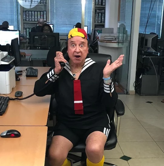 Carlos Villagrán voltou ao México em 1987, mas viveu também de forma itinerante pela América Latina. Esteve no Brasil em diversas ocasiões para shows e entrevistas a partir de 1995.