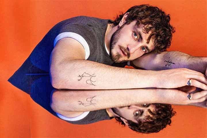 Em uma entrevista à “Variery”, Daria Cercek, da Paramount, disse que a escolha de Mescal teve a ver com sua presença em uma peça: “Ele interpretou Stanley, e tem vários momentos em que ele tira a camisa, e foi eletrizante. As mulheres da audiência gritaram muito, e nós pensamos: ‘Acho que encontramos o nosso cara.’
