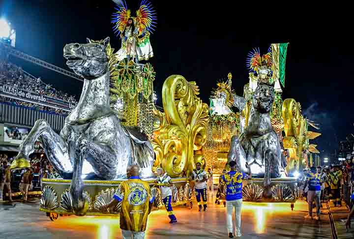 Para o carnaval de 2023, Rosa foi anunciada como carnavalesca do Paraíso do Tuiuti, ao lado de João Vitor Araújo. Por lá, desenvolveu o enredo Mogangueiro da Cara Preta, sobre os búfalos da Ilha de Marajó. 