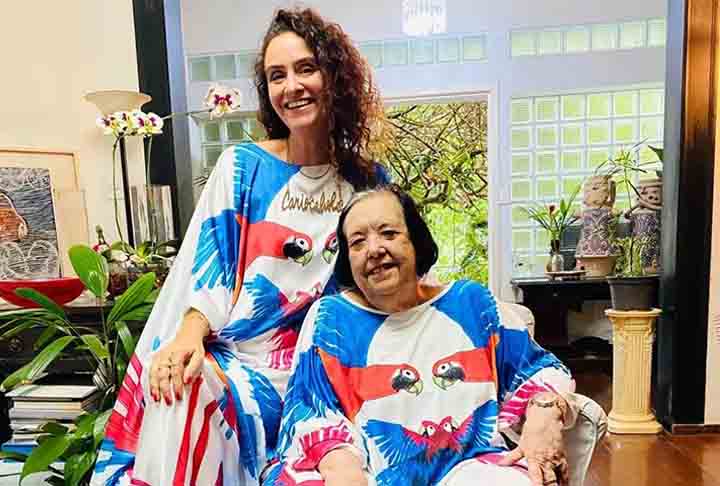 Em 1987, assinaram juntas o desfile da Estácio de Sá, com o clássico enredo Tititi do sapoti. No ano seguinte, Rosa Magalhães assinou seu primeiro carnaval exclusivo, com o enredo O boi da bode, também pela vermelho e branca. Em 1989, encerrou sua passagem pelo Leão, com Um, dois, feijão com arroz.