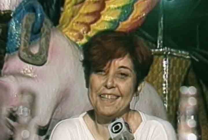 Rosa era filha do escritor e acadêmico Raimundo Magalhães Júnior, integrante do júri do primeiro desfile das escolas de samba, em 1932, e imortal da Academia Brasileira de Letras, e da autora teatral Lúcia Benedetti.