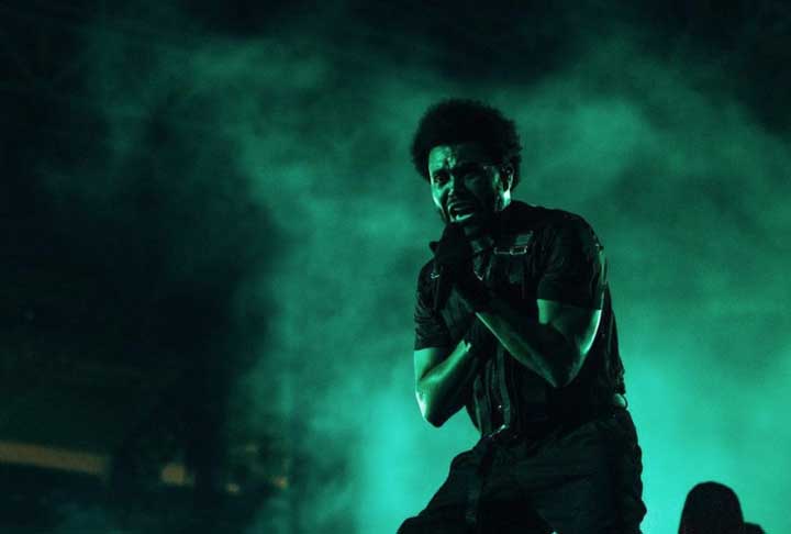 O single de sucesso “Blinding Lights” foi eleito a nova música número 1 da Billboard Hot 100 de todos os tempos, superando o hit de 1960 de Chubby Checker “The Twist”.