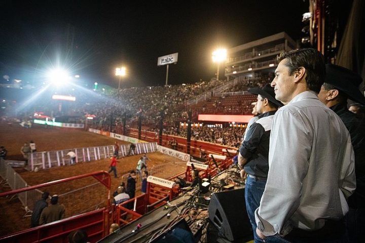 A partir da década de 1950, o rodeio se tornou a grande estrela da cidade, impulsionando o turismo e transformando Barretos em um destino consagrado para os amantes da cultura country.