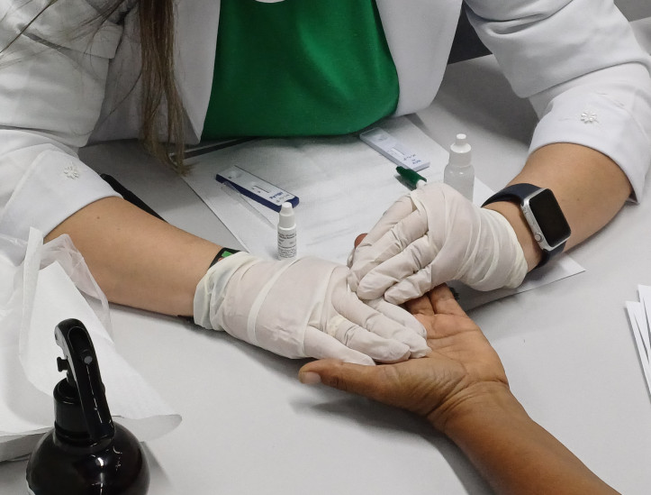 Testagem rápida de hepatite B e C foi realizada durante o 