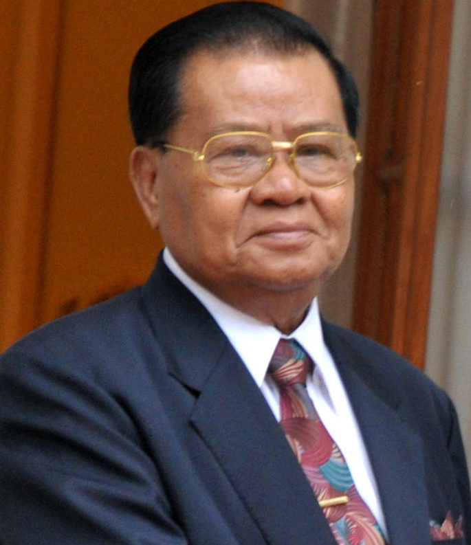 Than Shwe (1933-):  Entre 1992 e 2011, foi ditador em Myanmar (antiga Birmânia), responsável por um dos regimes mais brutais da atualidade. Houve tráfico de pessoas, estupros coletivos, abuso de crianças, sequestros, trabalhos forçados. 