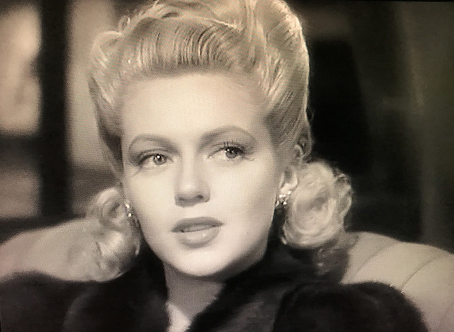 Lana Turner (1921-1995): Natural de Idaho, nos EUA, Lana foi uma das maiores estrelas de Hollywood, conhecida por sua beleza exuberante e por uma vida pessoal repleta de drama e glamour.