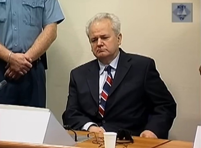 Slobodan Milosevic (1941-2006): Presidente da Sérvia de 1989 a 1997, foi acusado de genocídio, responsável pela eliminação de bósnios e muçulmanos da região do Kosovo; e promovendo quatro guerras nos anos 90, que deixaram 250 mil vítimas e 2 milhões de refugiados.  