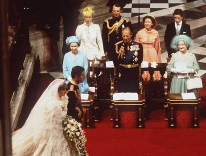 O casamento do século, como foi chamado na época, foi uma das maiores audiências da história. Há quem estime que mais de 700 milhões de espectadores assistiram a cerimônia na Catedral de São Paulo, em Londres! 