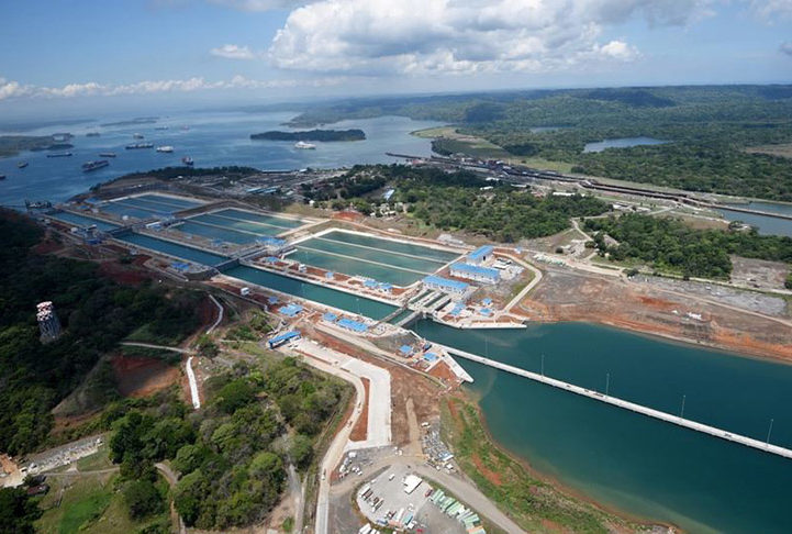 A história do canal remonta a 4 de maio de 1904, quando os Estados Unidos deram início à sua construção. A inauguração foi dez anos depois, em 1914. 