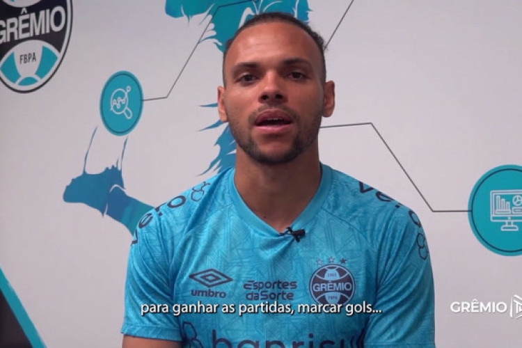 Branthwaite promete entrega total com a camisa do Grêmio