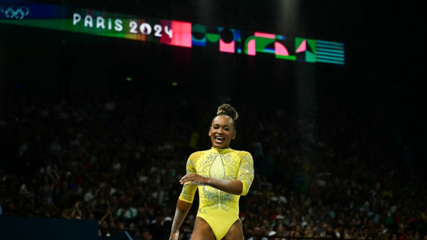 Rebeca Andrade na final do individual geral de ginástica artística em Paris