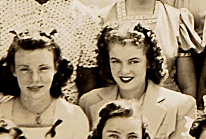 Para viver numa casa própria, ela casou-se cedo, aos 16 anos, com James Dougherty, que tinha 21 e trabalhava na Lockheed Corporation, uma empresa aeroespacial. 