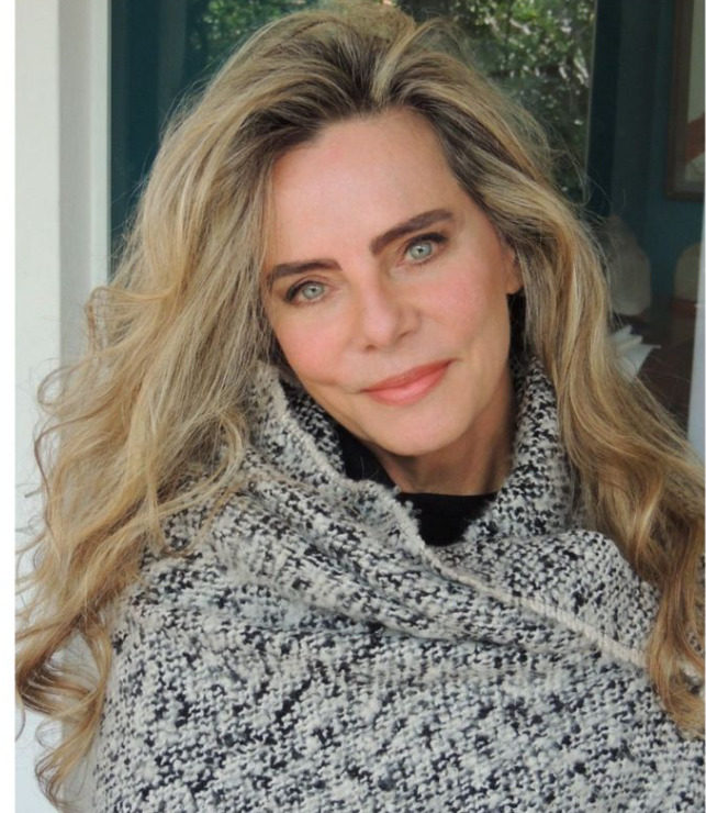 Em junho/24, ela lançou um novo livro, “Manual para corações machucados”, que reúne 88 crônicas sobre amor, desejo, casamento, tecnologia e natureza, entre outros temas. Esse é o 11º livro escrito por Bruna.