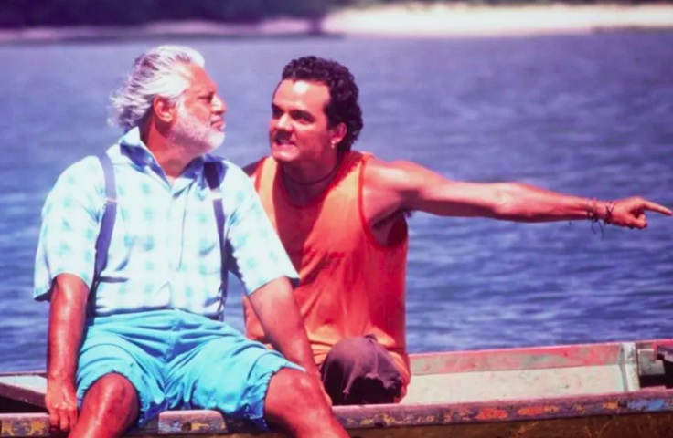 Em seguida, Moura emplacou papéis em vários filmes de sucesso, como Abril Despedaçado (2001), Deus é Brasileiro (2003), Carandiru (2003), Ó, Paí, Ó (2007) e Saneamento Básico, O Filme (2007).