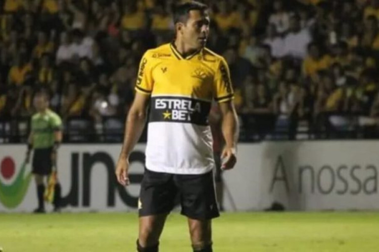 Centroavante catarinense encerra a carreira no clube que o revelou e diz que só tem gratidão pelo Criciúma e pela torcida 
