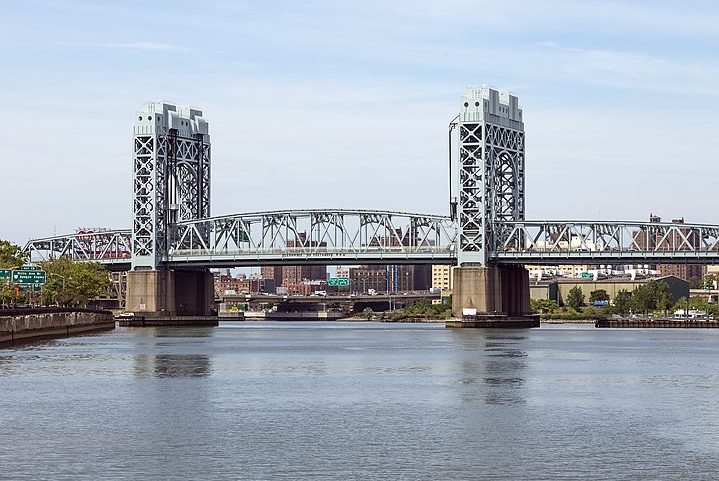 Em 1936, quando tinha nove anos apresentou-se na abertura da Triborough Bridge, famosa ponte em Nova Iorque que liga os distritos de Manhattan, Queens e o Bronx.