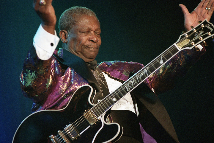 B.B.KING (1925-2015) - BLUES - Compositor e cantor americano, apelidado de Rei do Blues. Um expoente no gênero, com reconhecimento mundial.
