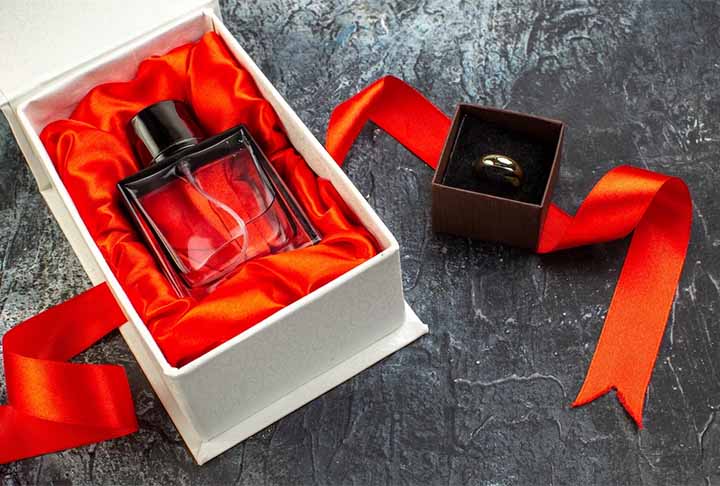 Estar cheiroso também é essencial para seu pai que tem a aparência e o autocuidado como prioridades. Dessa forma, dar um perfume com aquela fragrância que domina o ambiente é uma boa escolha.