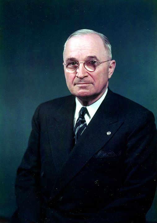 O presidente Harry Truman, que ordenou o ataque, disse à tripulação, após o retorno aos Estados Unidos: Não percam o sono por terem cumprido essa missão; a decisão foi minha, vocês não podiam escolher.