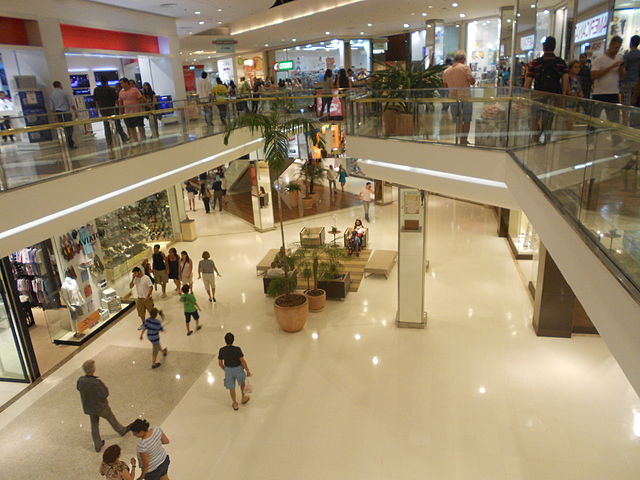 Inclusive, é a quarta data comemorativa que mais movimenta a economia, atrás do Natal, ‘Dia das Mães’ e ‘Dia dos Namorados’.