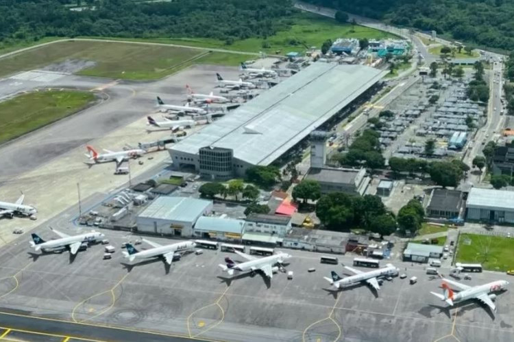 Imagem a&eacute;rea do Aeroporto Internacional de Bel&eacute;m. Homem agrediu esposa dentro de avi&atilde;o