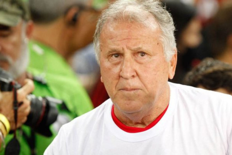 Maior ídolo da história do Flamengo comparece ao velório do eterno camisa 8, que morreu vítima de câncer no pâncreas