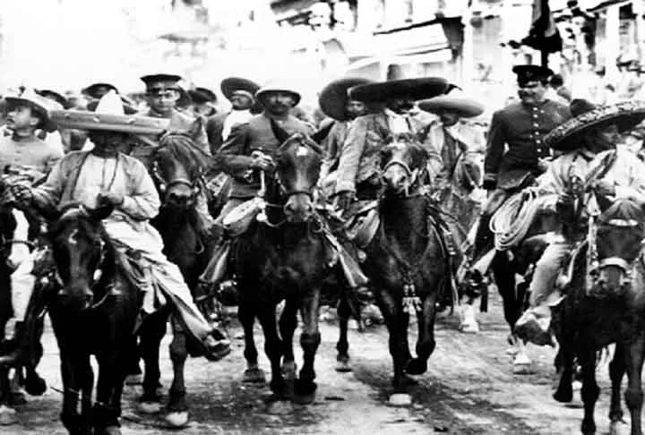 Zapata organizou o Exército Libertador do Sul e juntou-se às forças arregimentadas por Pancho Villa para tomar a capital Cidade do México.
