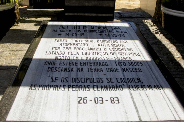 FORTALEZA, CE, BRASIL, 07-08-2024 - T&uacute;mulo do Frei Tito (foto: Matheus Souza/Especial para O povo)   