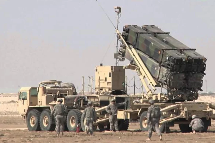 Guerra do Golfo (1990-1991) - Em 2/8/1990, o Iraque invadiu o Kuwait. Os EUA enviou soldados para a recuperação do território, com apoio de mais de 30 países. O conflito foi transmitido pela TV no formato de jornalismo 24 horas da CNN. 